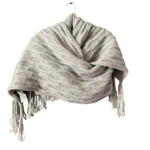 Banana Republic Italian Yarn Merino Wool Cable Knit Scarf